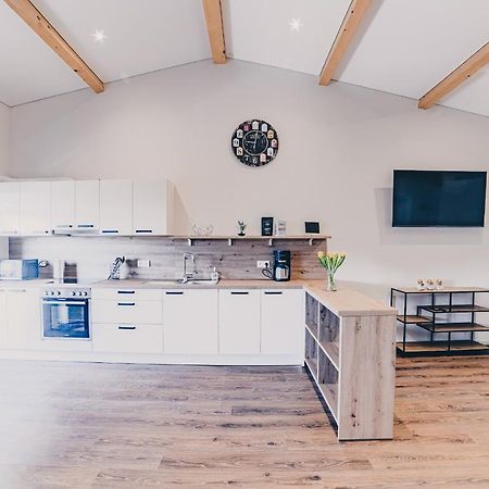 Grosse Ferienwohnung Mit Balkon Und Perfekter Lage Eggenthal Extérieur photo
