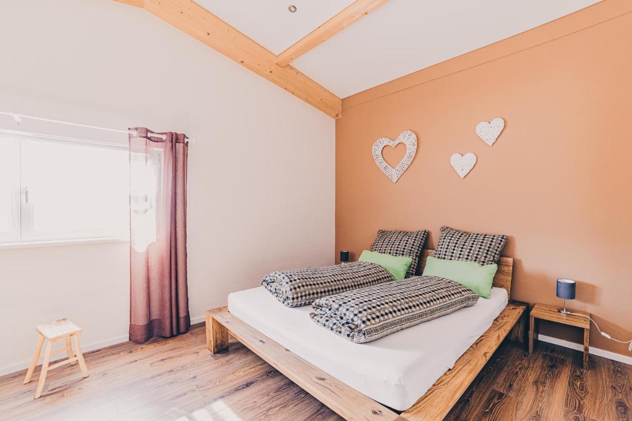 Grosse Ferienwohnung Mit Balkon Und Perfekter Lage Eggenthal Extérieur photo